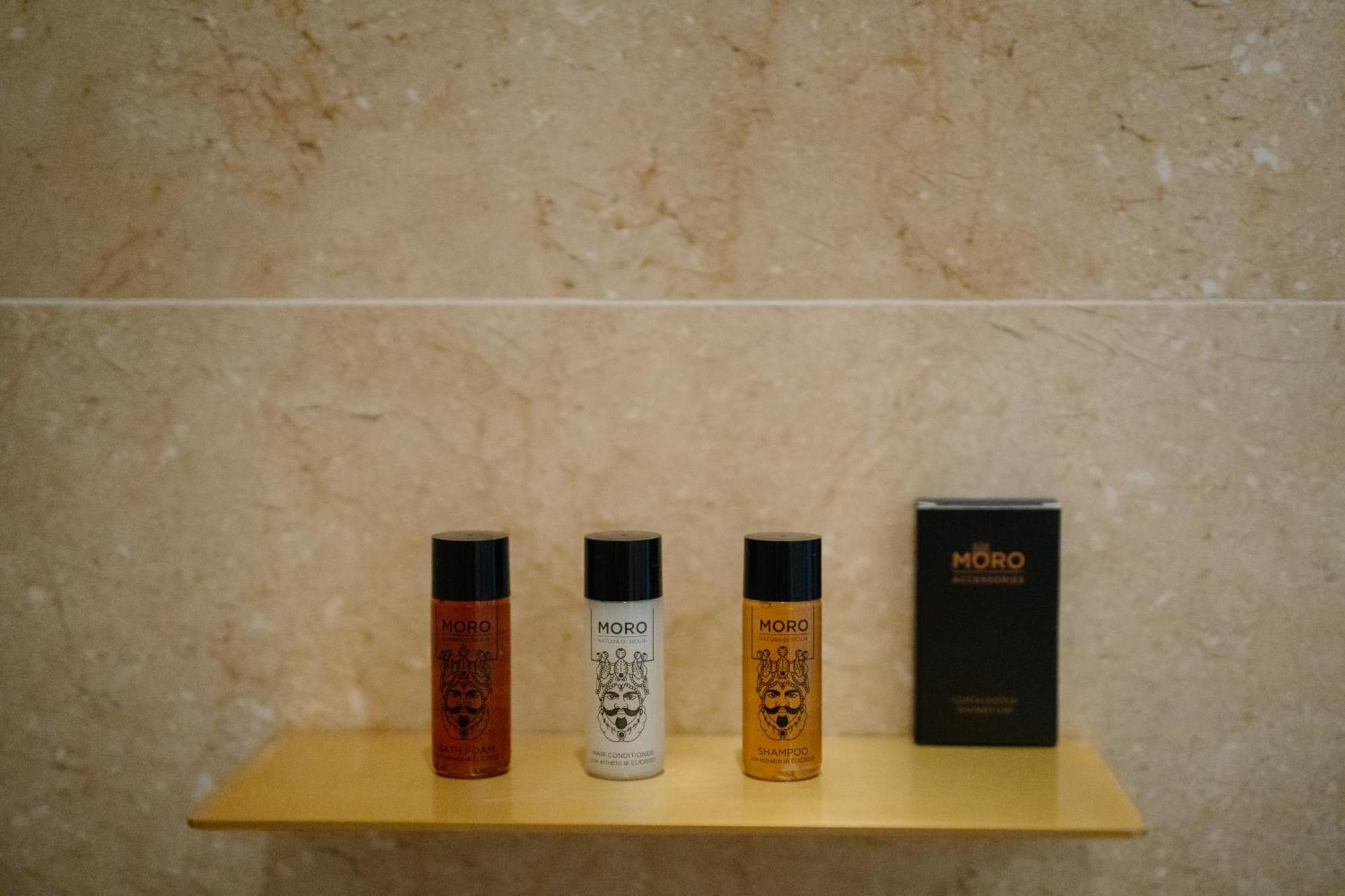 Taga Suites Катания Екстериор снимка