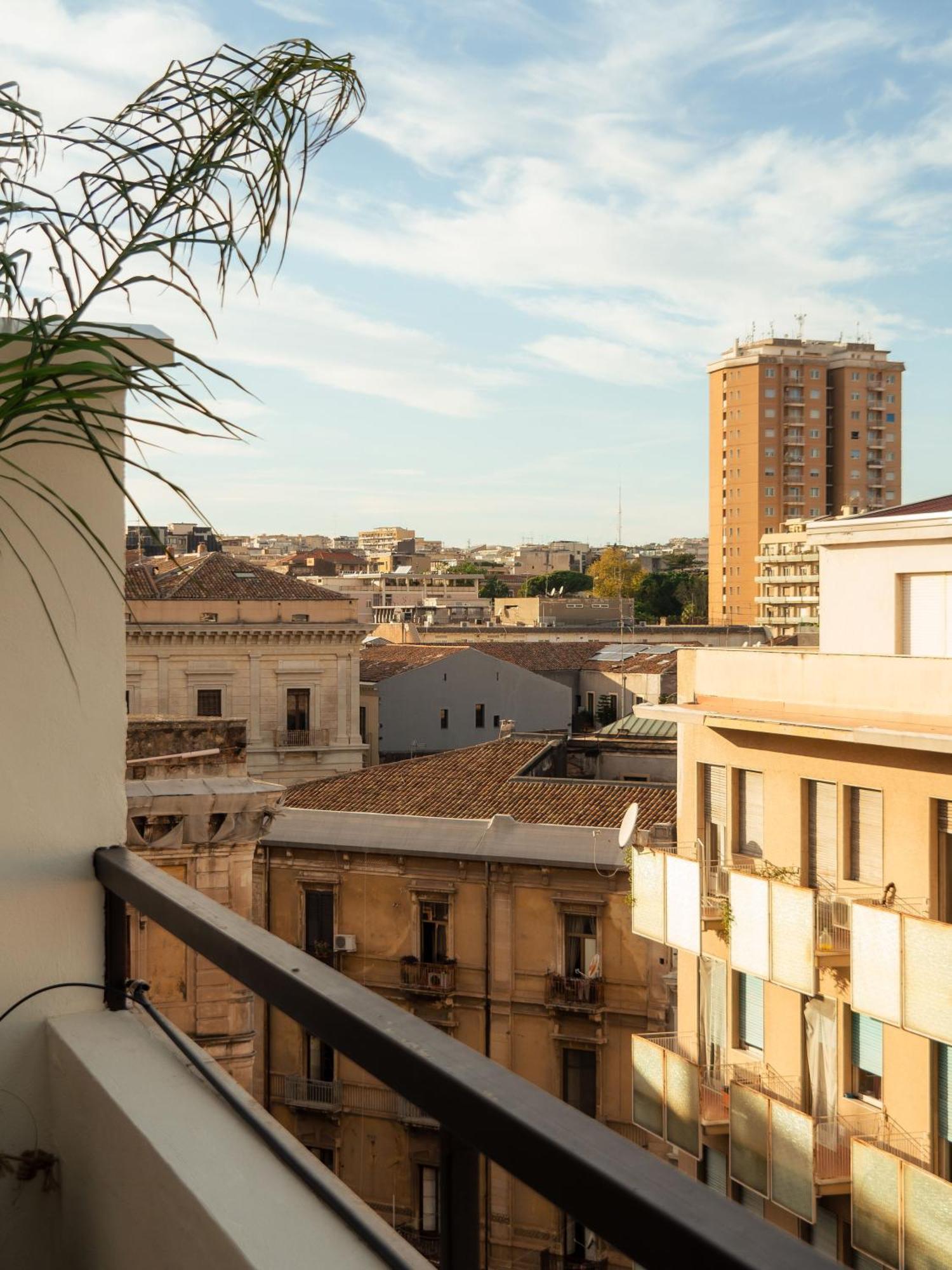 Taga Suites Катания Екстериор снимка